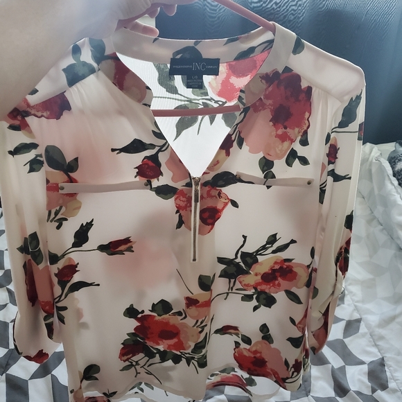 Floral blouse - Picture 1 of 2